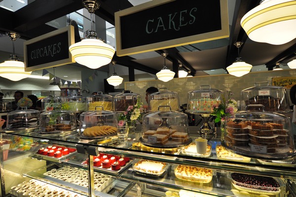 Magnolia Bakery Opening